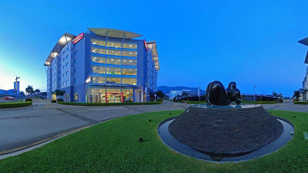 By Marriott Escazu 4* San José