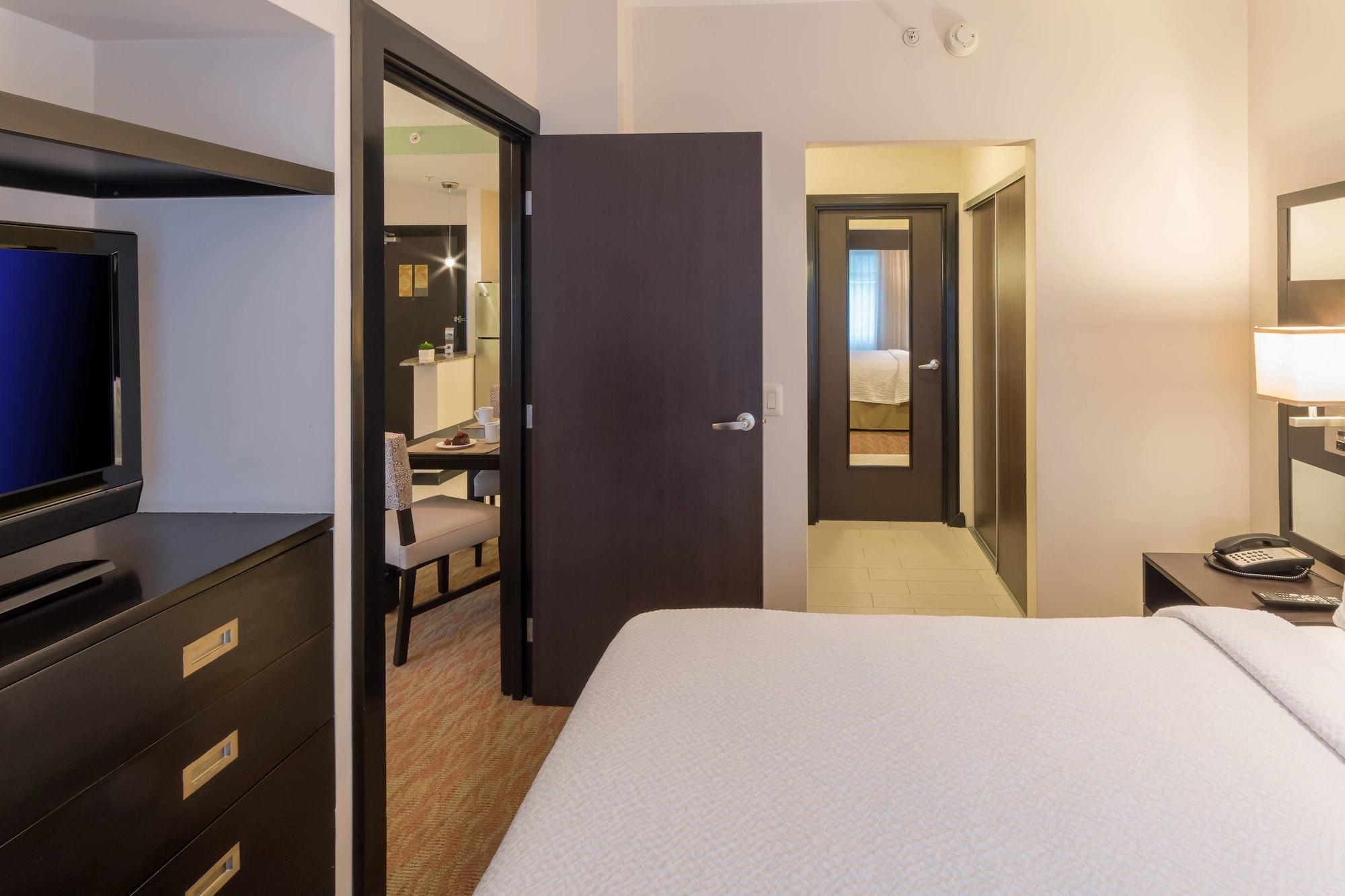 By Marriott Escazu Hotel San José
