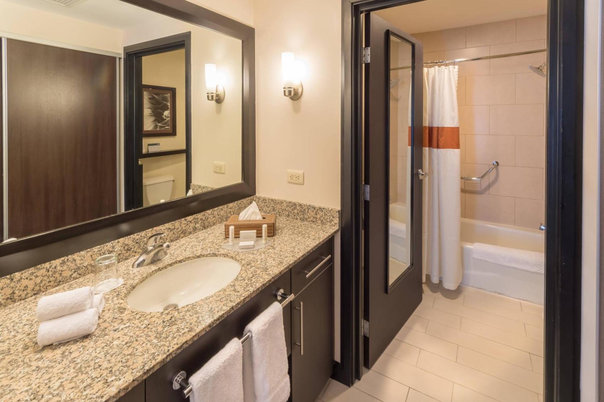 Hotel By Marriott Escazu San José