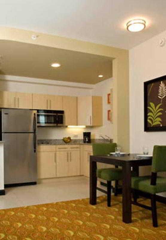 By Marriott Escazu Hotel San José