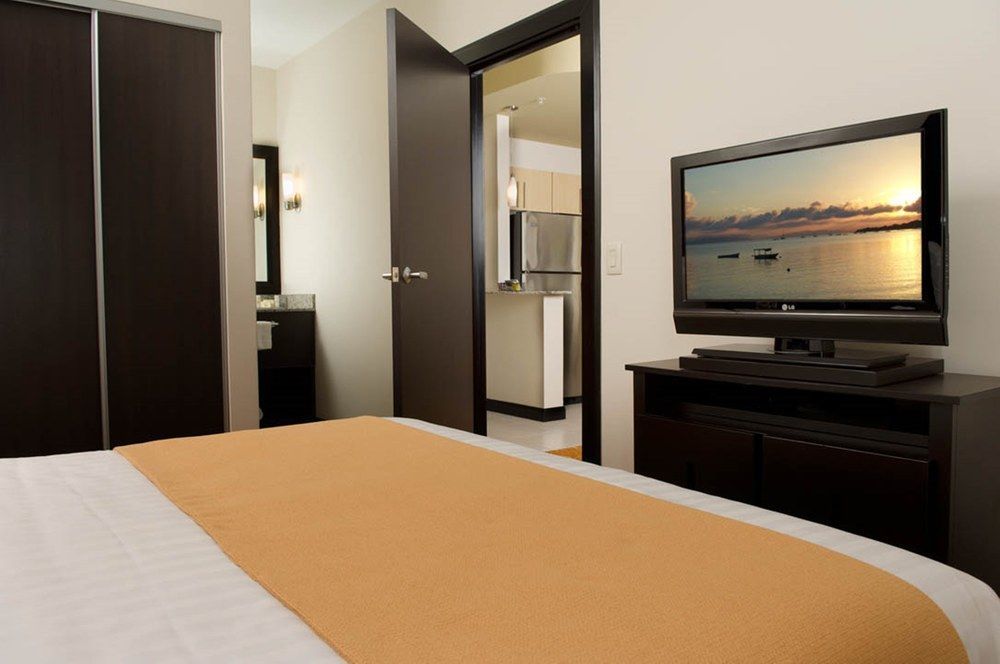 By Marriott Escazu Hotel San José